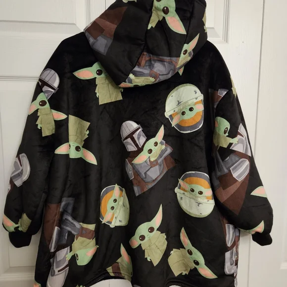 Star Wars Baby Yoda Big Kid Blanket Hoodie OS - Picture 7 of 8